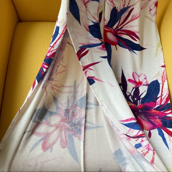 Dynamite Floral Maxi Dress - Picture 5 of 7